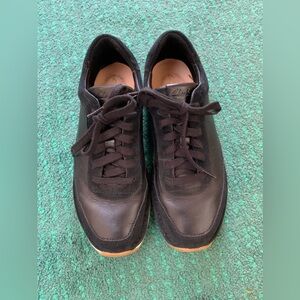 Black Clarks fashion sneakers, women’s size 9